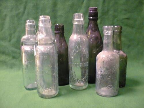 Five Victorian Mowbray & Co Grantham ale and lemonade bottles and 2 Bourne