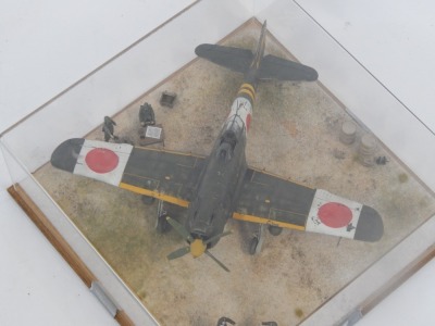 A 1:32 scale cased diorama model of a Nakajima Hayate Ki-84, Frank WWII fighter, 13cm high, 34cm wide, 34cm deep. - 2