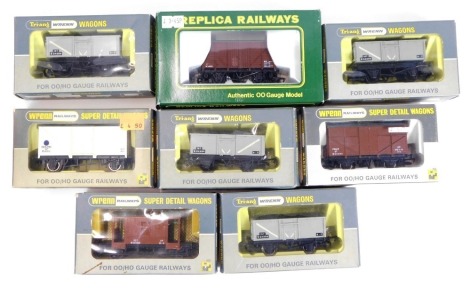 Tri-ang and Replica railways diecast wagons, all boxed. (8)