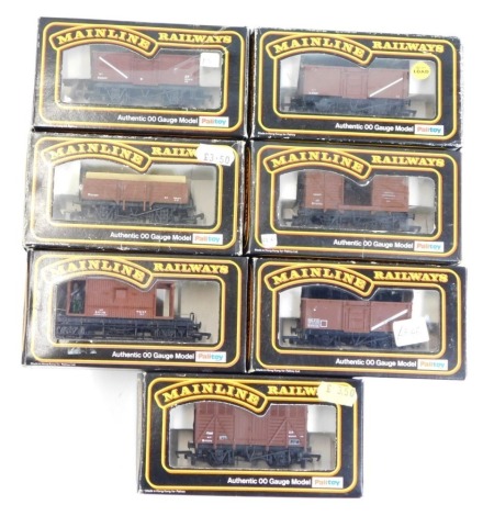Mainline Railways OO gauge diecast wagons and vans, all boxed. (7)