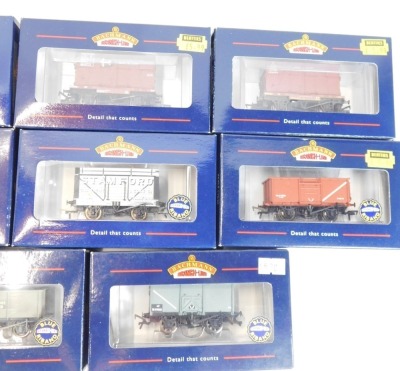 Bachmann OO gauge diecast wagons and flatbeds, all boxed. (8) - 3