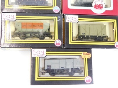 Dapol OO gauge diecast wagons and vans, all boxed. (7) - 3