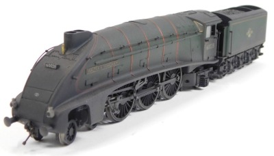 A Bachmann Branchline OO gauge Gresley A4 locomotive Walter K Whigham, 60028, BR green, 4-6-2, in a Gresley A4 locomotive box. - 2