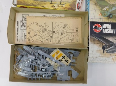 Airfix models of military fighter planes and a helicopter, scale 1:72, all boxed. (1 box) - 3