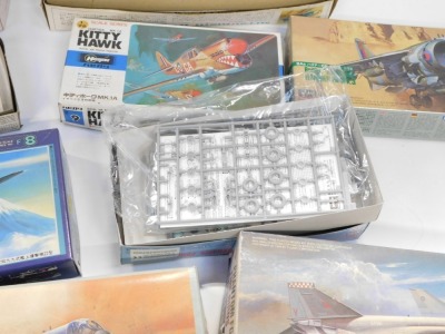 Hasegawa models of fighter and bomber planes and a tank, all boxed. (1 box) - 3