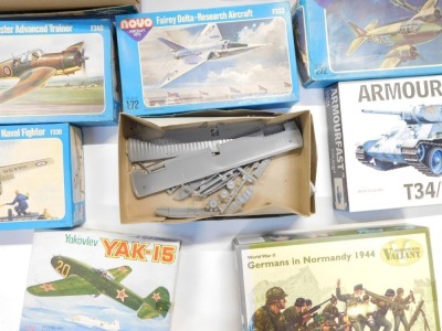 Hasegawa and other models of fighter and vintage aeroplanes, tanks, etc., all boxed. (1 box) - 4