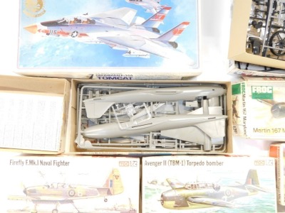 Hasgewa, Tamiya and other models of fighter aircraft, bombers and a motorbike, all boxed. (1 box) - 3