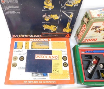 A Meccano Tri-ang set number four, 2000 motorised construction set 0/85042, and a design two model helicopter 5700, all boxed. (3) - 3