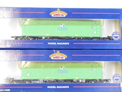 Bachmann Branchline OO gauge rolling stock, comprising 37-313 Intermodal bogie wagon with two 45ft containers, Maersk Line and Maersk Sealand, and 37300A Intermodal and container Content Leasing. (2) - 3