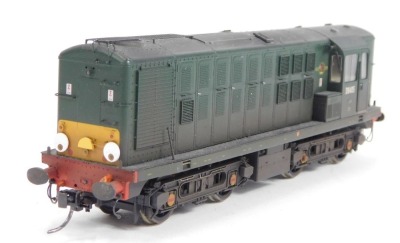 A Heljan OO gauge Class 16 diesel locomotive, D8405, BR green with small yellow panels (weathered), limited edition of 750 pieces, 16051. - 2