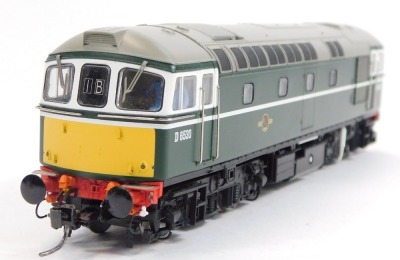 A Heljan OO gauge Class 33 diesel locomotive, D6530, BR green with experimental yellow ends, 34-131. - 3