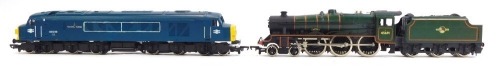 Two Mainline by Palitoy OO gauge locomotives, comprising Jubilee Class, BR green, 4-6-0, and a Class 45 diesel locomotive, The Royal Marines, 45048. (2)