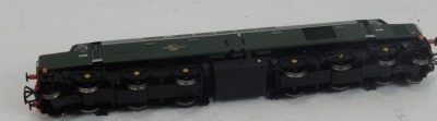 A Bachmann Branchline OO gauge Class 40 diesel locomotive, D368, BR green with indicator boxes, 32-475. - 2