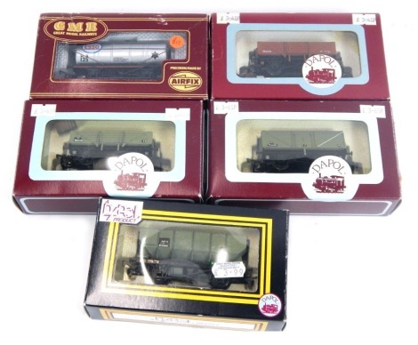 Airfix and Dapol OO gauge rolling stock, including B11 five plank open wagon, BR grey, ESSO petrol tank, B10 seven plank open, BR grey, etc. (5)