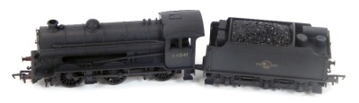 A Bachmann Branchline OO gauge Class J39 locomotive, 64841, BR black late crest with stepped tender (weathered), 0-6-0, 31-864.