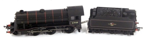 A Bachmann Branchline OO gauge Class K3 locomotive, 61949, BR lined black late crest with stepped tender, 2-6-0, 32-277.