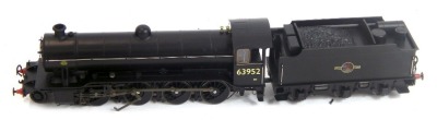 A Heljan OO gauge Gresley Class 02 locomotive, 63952, BR black, 2-8-0, 6603913.