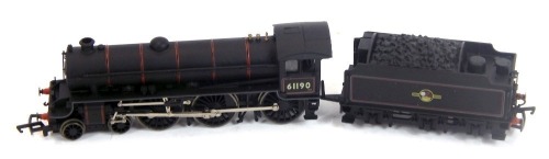 A Bachmann Branchline OO gauge Thompson Class B1 locomotive, 61190, BR lined black late crest, 4-6-0, 31-702A.