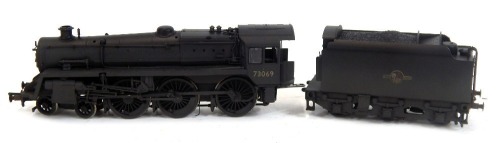 A Bachmann Branchline OO gauge Standard Class 5MT locomotive, 73069, 4-6-0, plain black with BR 1C tender (weathered), 32-505.