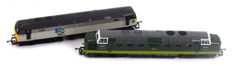 Two Lima OO gauge locomotives, comprising diesel locomotive, two tone grey, 47 079, and diesel locomotive meld, BR green, D9003, boxed. (2)