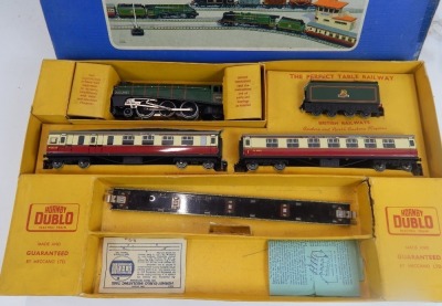 A Hornby Lunda-Wunda dining OO gauge tin plate electric train set, boxed, with locomotive, Mallard, tender, two carriages and one piece of track. (box AF) - 2