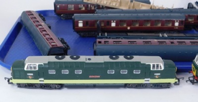 A Bachmann OO gauge diesel locomotive D20, Lima diesel locomotive Alycidon D9009, and a Hornby diesel locomotive D7063, and a quantity of OO gauge carriages. (3 trains and 2 trays) - 5