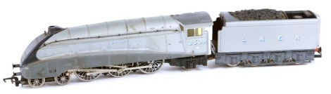 A Hornby OO gauge locomotive Silver Link, 2509, LNER silver livery, 4-6-2.