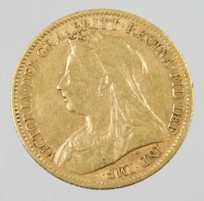 A Victorian half gold sovereign, dated 1900, 4g. - 2