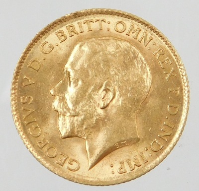 A George V half gold sovereign, dated 1914, 4g. - 2