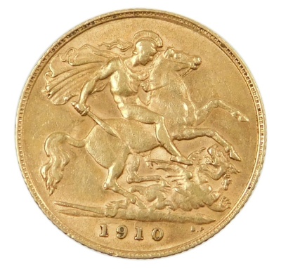 An Edward VII half gold sovereign, dated 1910, 4g.