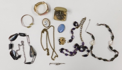 Silver and costume jewellery, some named, including brooches, necklaces, rings, bracelets, and earrings, some boxed, in a three drawer chest. - 2