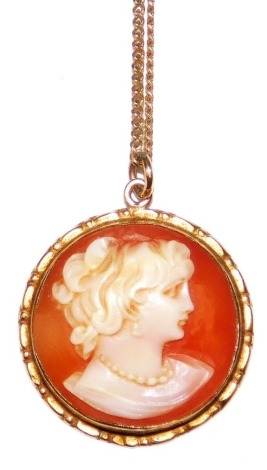 A 9ct gold and circular cameo pendant, bust portrait of a lady, on a curb link neck chain, with bolt ring clasp, 5.0g all in.