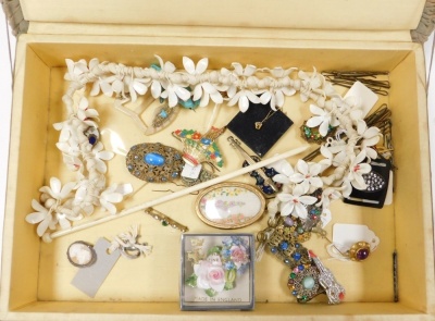 A group of early 20thC costume jewellery, including paste set buckles, hair slides, brooches, together with buttons, costume trimmings, silver charms, etc. (2 boxes) - 9