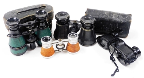 Four pairs of opera glasses, including a pair of Kershaw Gaiety glasses, cased, pair of Rayner opera glasses, and two unmarked pairs, one cased. (4)