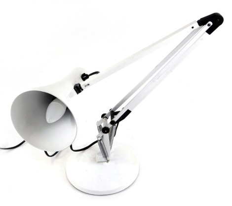 An Anglepoise model 90 white desk lamp.