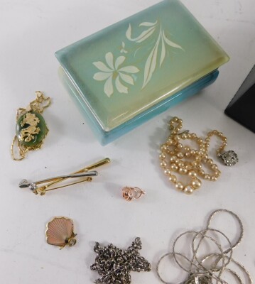 A collection of costume jewellery and effects, comprising silver bracelet, drop earrings, marcasite floral brooch, gold plated bracelet stamped 750, jade pendant, various wristwatches, etc. (1 box) - 3