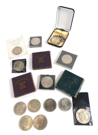 Various coins, collectors coins and other, Festival of Britain cased coin, various other crowns, Silver Jubilee crown on chain, various other cased coins, etc. (a quantity)