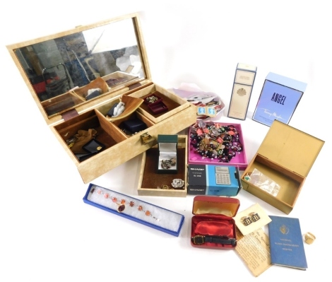 Various costume jewellery, jewellery and effects, a Sharp Eisimate E1208 boxed calculator, perfume, White Linen Estee Lauder, Angel Thierry Mugler, in outer packaging, various costume jewellery, loose stamps, other jewellery and effects, Blood Transfusion