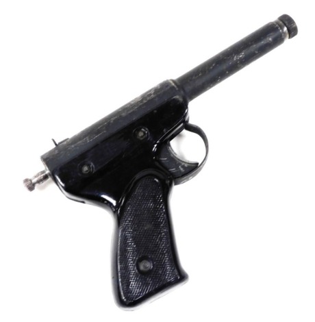 A Diana Mod 2 starter pistol, with a black moulded plastic handle.