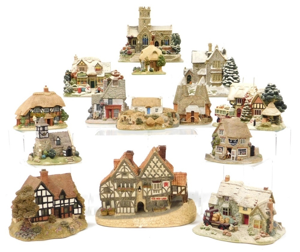 A group of Lilliput Lane, to include Bredon House, musical