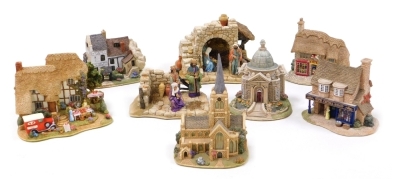 A Lilliput Lane sculpture modelled as The Flying Scotsman