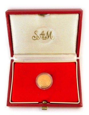 A South African 1/10 gold Krugerrand 1990, boxed.