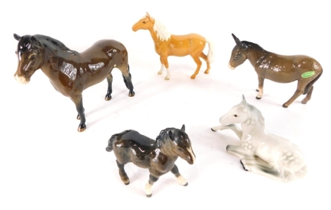 Various Beswick pottery horses, Dartmoor pony foal, 7cm high, palomino pony, recumbent grey pony number 516, donkey, printed marks beneath. (a quantity)