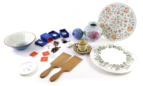 Various pottery and effects, a pottery carpet bowl, 9cm diameter, Minton Haddon Hall plate, Wedgwood Ice Rose saucer, Spode globular vase, butter pats, etc. (a quantity)