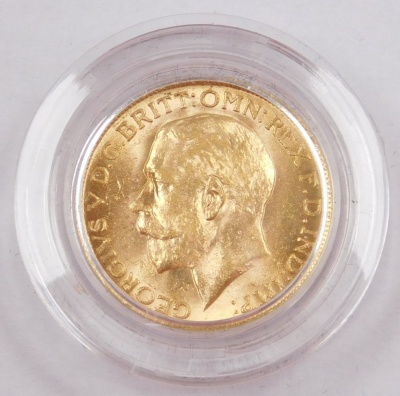 A George V full gold sovereign, dated 1912, 8g, in fitted box with outer packaging. - 3