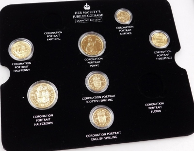 Her Majesty's Jubilee Coinage Diamond Edition coin set, bi-colour, together with two coins from The Changing Face of Britain's Coinage National Emblem Series, decimal coins of Queen Elizabeth II, with some certificates, together with a pair of cufflinks. - 2