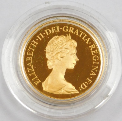 An Elizabeth II gold full sovereign, 1980, 8g, with Royal Mint case and packaging. - 3