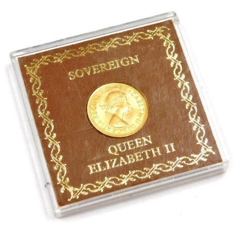 An Elizabeth II gold full sovereign, 1968, 8g, cased.