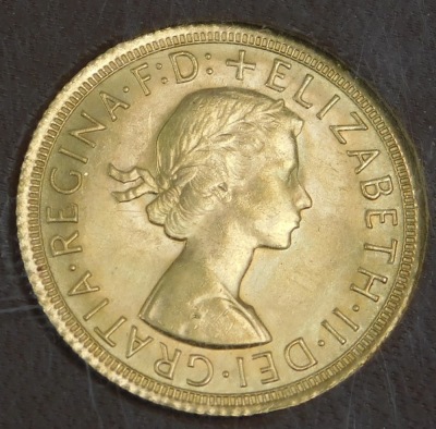 An Elizabeth II gold full sovereign, 1968, 8g, cased. - 3