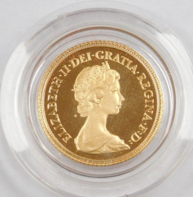 An Elizabeth II gold half sovereign, 1980, 4g, with Royal Mint case and packaging. - 3